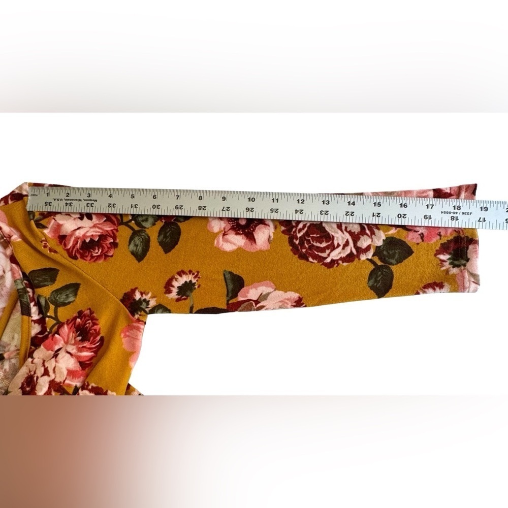 B Famous Dress, medium - Picture 3 of 5